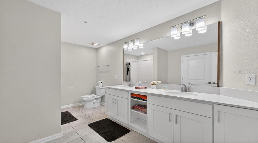 KISSIMMEE, Florida 34746, 3 Bedrooms Bedrooms, ,2 BathroomsBathrooms,Residential,For Sale,PARADOX,0,MFRO6395471