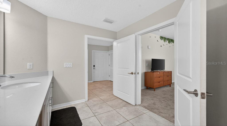 KISSIMMEE, Florida 34746, 3 Bedrooms Bedrooms, ,2 BathroomsBathrooms,Residential,For Sale,PARADOX,0,MFRO6395471