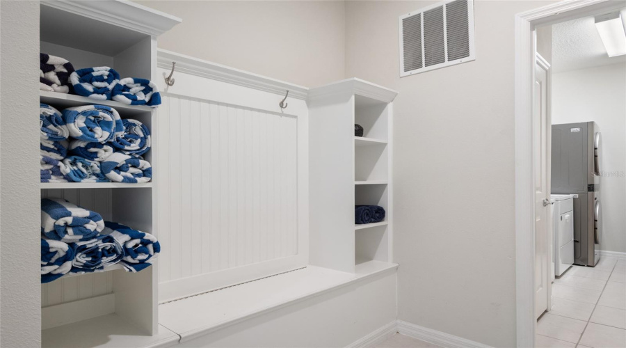 DAVENPORT, Florida 33897, 10 Bedrooms Bedrooms, ,8 BathroomsBathrooms,Residential,For Sale,LANA,0,MFRO6396774