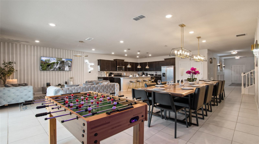 DAVENPORT, Florida 33897, 10 Bedrooms Bedrooms, ,8 BathroomsBathrooms,Residential,For Sale,LANA,0,MFRO6396774