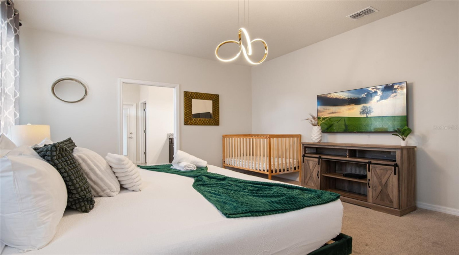 DAVENPORT, Florida 33897, 10 Bedrooms Bedrooms, ,8 BathroomsBathrooms,Residential,For Sale,LANA,0,MFRO6396774