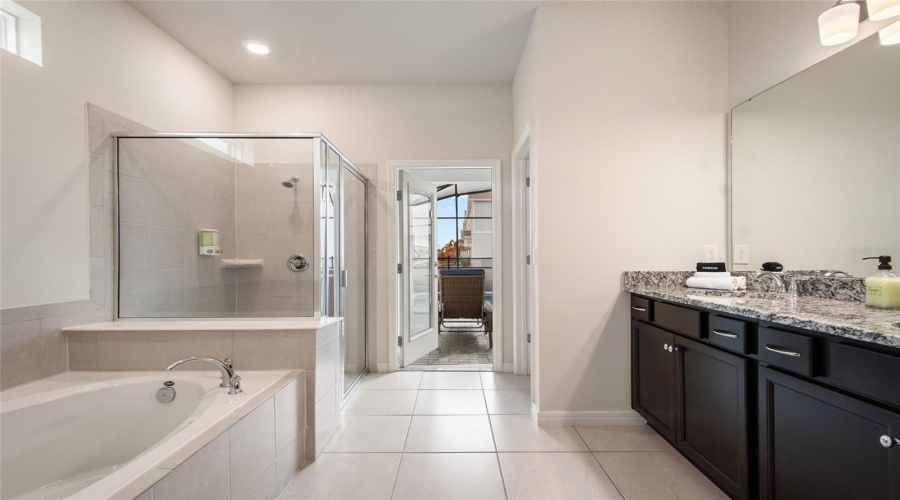 DAVENPORT, Florida 33897, 10 Bedrooms Bedrooms, ,8 BathroomsBathrooms,Residential,For Sale,LANA,0,MFRO6396774