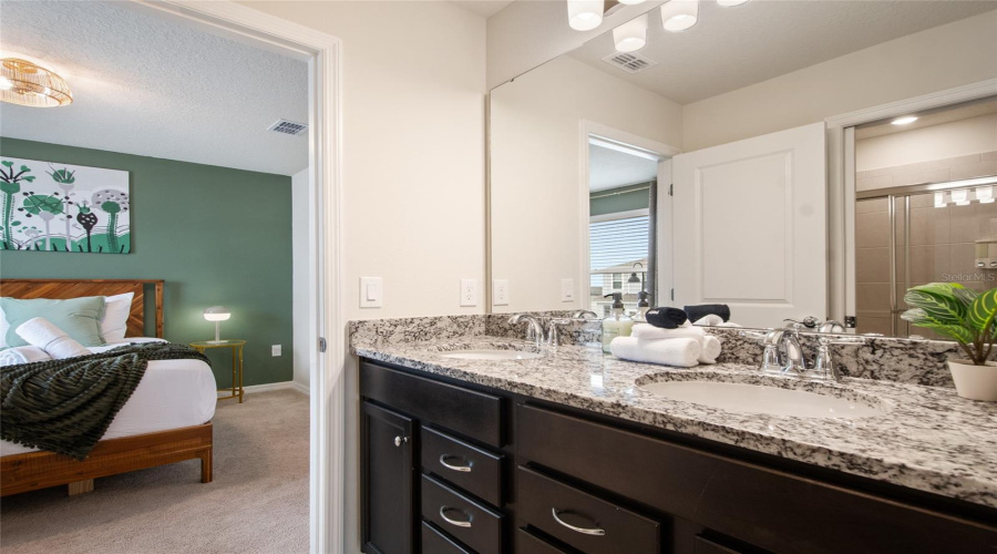 DAVENPORT, Florida 33897, 10 Bedrooms Bedrooms, ,8 BathroomsBathrooms,Residential,For Sale,LANA,0,MFRO6396774