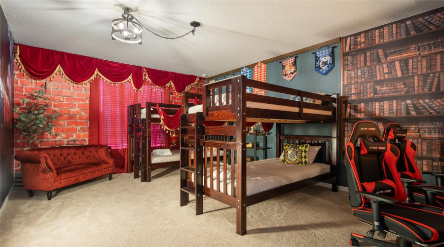 DAVENPORT, Florida 33897, 10 Bedrooms Bedrooms, ,8 BathroomsBathrooms,Residential,For Sale,LANA,0,MFRO6396774