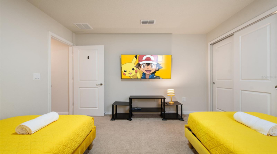 DAVENPORT, Florida 33897, 10 Bedrooms Bedrooms, ,8 BathroomsBathrooms,Residential,For Sale,LANA,0,MFRO6396774