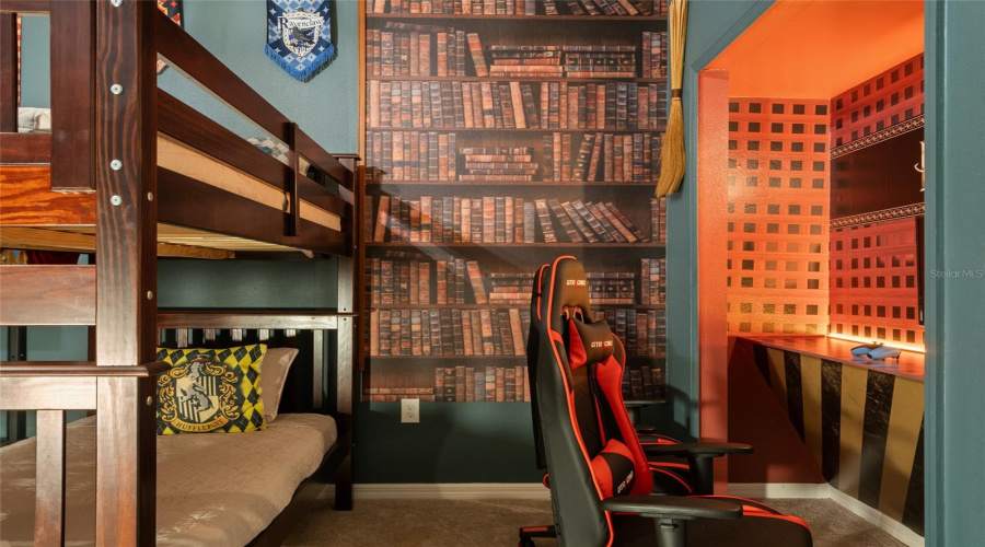 DAVENPORT, Florida 33897, 10 Bedrooms Bedrooms, ,8 BathroomsBathrooms,Residential,For Sale,LANA,0,MFRO6396774