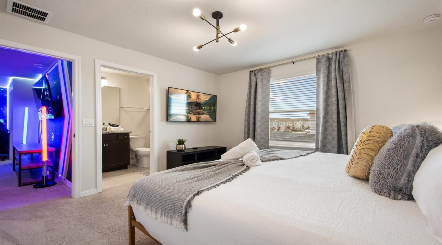 DAVENPORT, Florida 33897, 10 Bedrooms Bedrooms, ,8 BathroomsBathrooms,Residential,For Sale,LANA,0,MFRO6396774