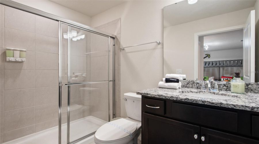 DAVENPORT, Florida 33897, 10 Bedrooms Bedrooms, ,8 BathroomsBathrooms,Residential,For Sale,LANA,0,MFRO6396774