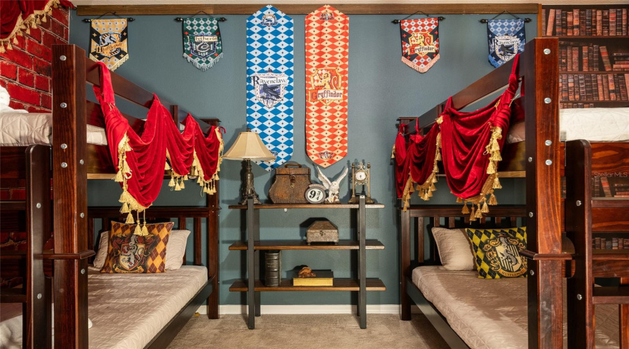 DAVENPORT, Florida 33897, 10 Bedrooms Bedrooms, ,8 BathroomsBathrooms,Residential,For Sale,LANA,0,MFRO6396774