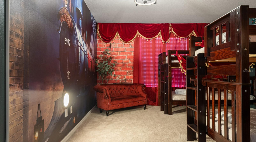 DAVENPORT, Florida 33897, 10 Bedrooms Bedrooms, ,8 BathroomsBathrooms,Residential,For Sale,LANA,0,MFRO6396774