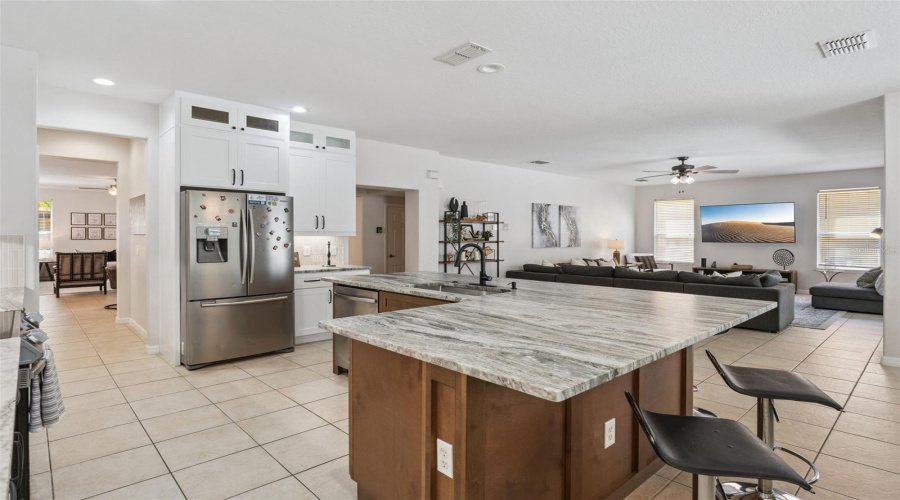 DAVENPORT, Florida 33837, 5 Bedrooms Bedrooms, ,5 BathroomsBathrooms,Residential,For Sale,ORANGE COSMOS,0,MFRG5110374