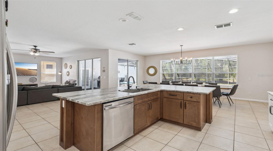 DAVENPORT, Florida 33837, 5 Bedrooms Bedrooms, ,5 BathroomsBathrooms,Residential,For Sale,ORANGE COSMOS,0,MFRG5110374