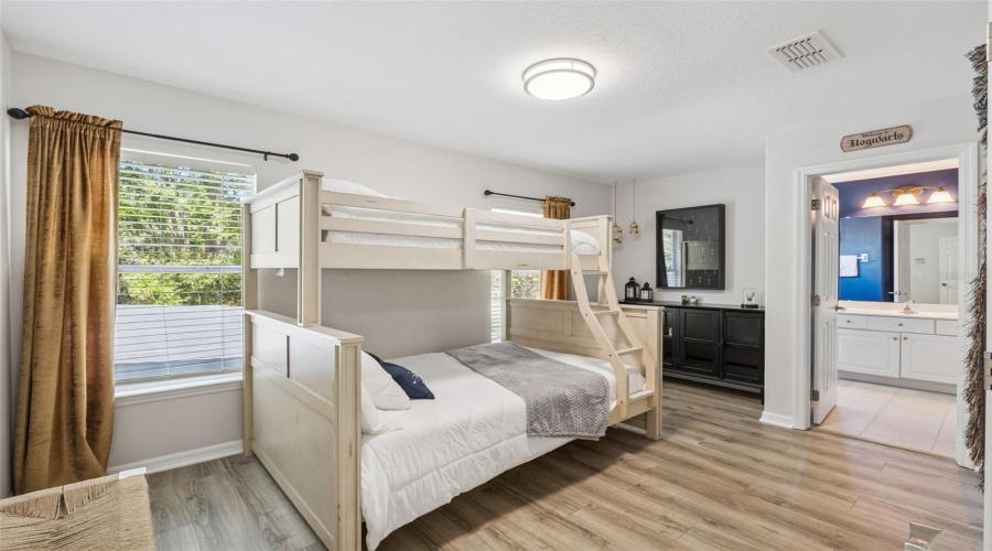 Bunk-bed room 1 Harry Potter themed