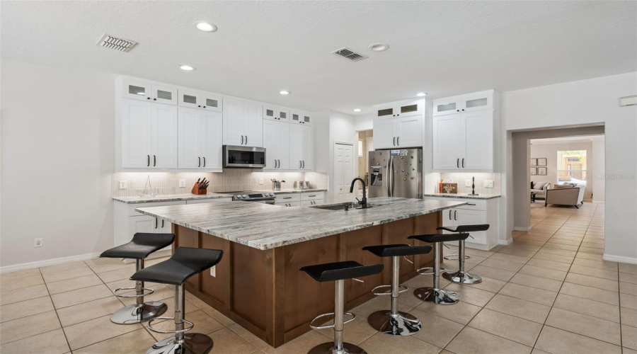 DAVENPORT, Florida 33837, 5 Bedrooms Bedrooms, ,5 BathroomsBathrooms,Residential,For Sale,ORANGE COSMOS,0,MFRG5110374