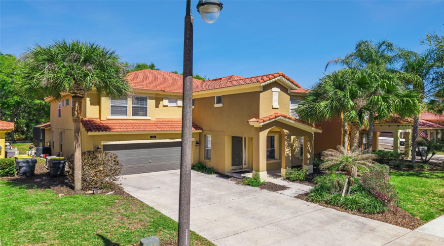 DAVENPORT, Florida 33837, 5 Bedrooms Bedrooms, ,5 BathroomsBathrooms,Residential,For Sale,ORANGE COSMOS,0,MFRG5110374