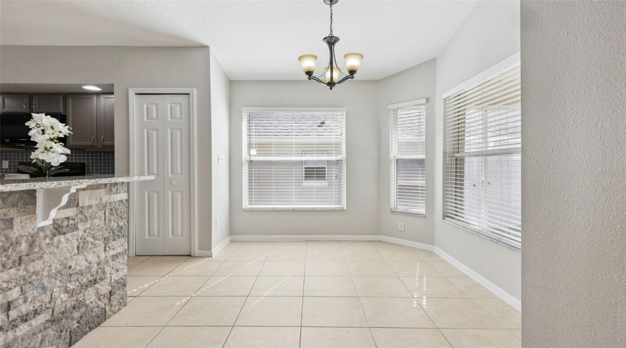 DAVENPORT, Florida 33896, 3 Bedrooms Bedrooms, ,2 BathroomsBathrooms,Residential,For Sale,KNIGHTSBRIDGE,0,MFRO6396422