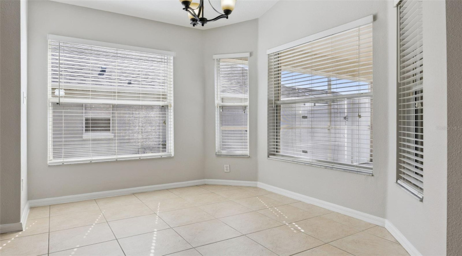 DAVENPORT, Florida 33896, 3 Bedrooms Bedrooms, ,2 BathroomsBathrooms,Residential,For Sale,KNIGHTSBRIDGE,0,MFRO6396422