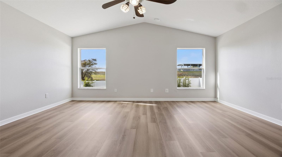 DAVENPORT, Florida 33896, 3 Bedrooms Bedrooms, ,2 BathroomsBathrooms,Residential,For Sale,KNIGHTSBRIDGE,0,MFRO6396422