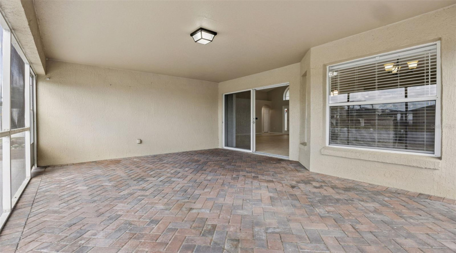 DAVENPORT, Florida 33896, 3 Bedrooms Bedrooms, ,2 BathroomsBathrooms,Residential,For Sale,KNIGHTSBRIDGE,0,MFRO6396422