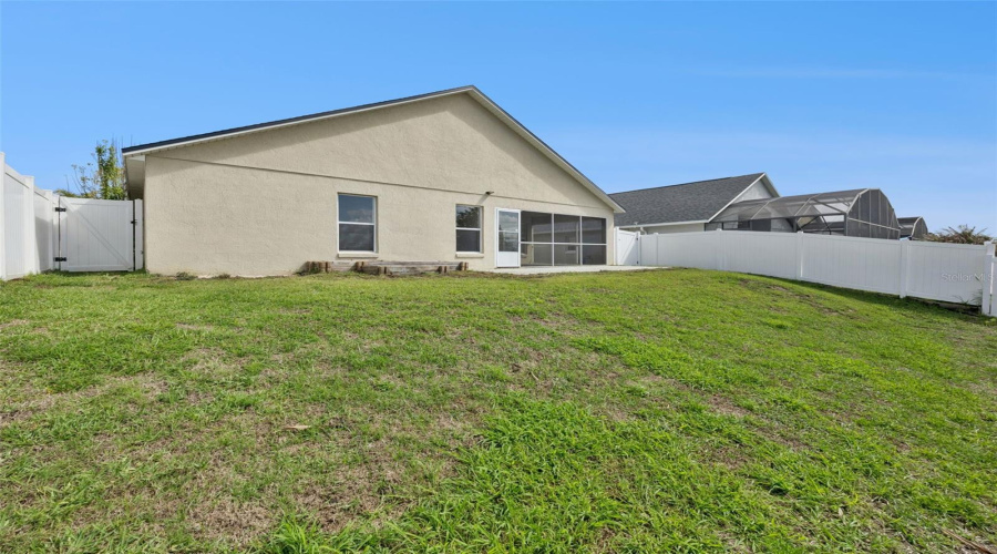 DAVENPORT, Florida 33896, 3 Bedrooms Bedrooms, ,2 BathroomsBathrooms,Residential,For Sale,KNIGHTSBRIDGE,0,MFRO6396422