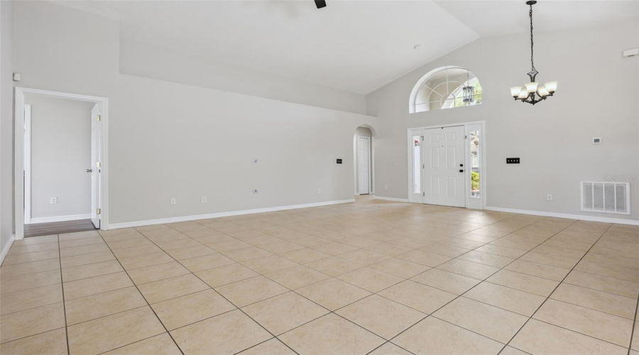 DAVENPORT, Florida 33896, 3 Bedrooms Bedrooms, ,2 BathroomsBathrooms,Residential,For Sale,KNIGHTSBRIDGE,0,MFRO6396422
