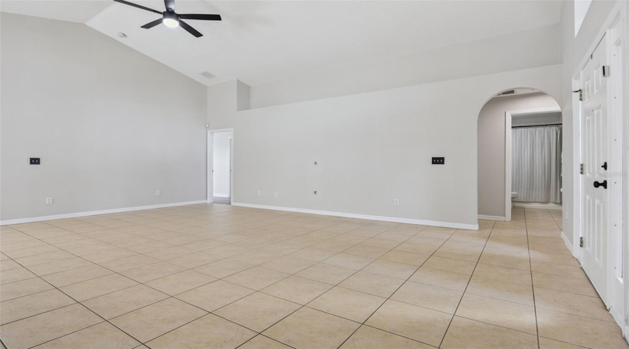 DAVENPORT, Florida 33896, 3 Bedrooms Bedrooms, ,2 BathroomsBathrooms,Residential,For Sale,KNIGHTSBRIDGE,0,MFRO6396422