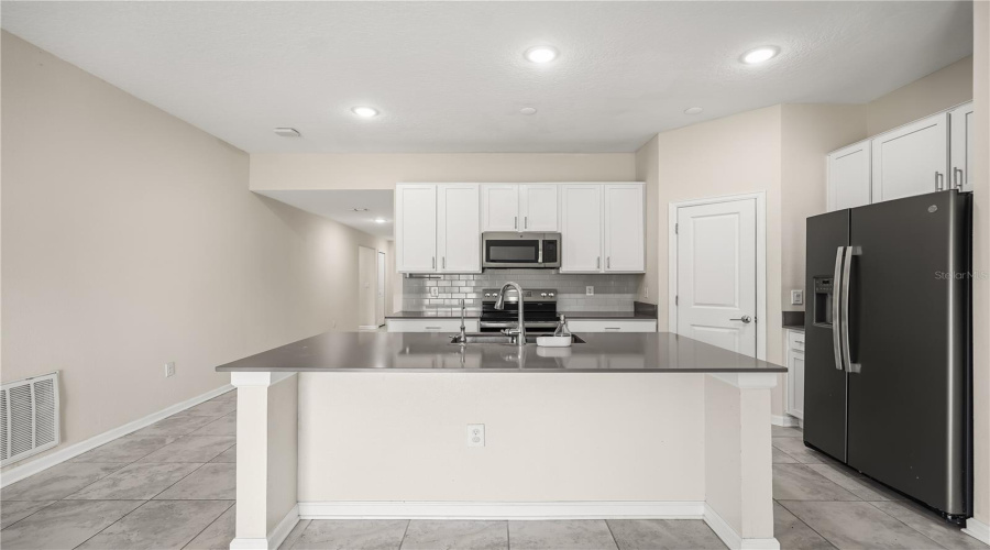 KISSIMMEE, Florida 34746, 3 Bedrooms Bedrooms, ,2 BathroomsBathrooms,Residential,For Sale,BLACKBIRD,0,MFRO6396649