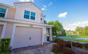 DAVENPORT, Florida 33896, 3 Bedrooms Bedrooms, ,2 BathroomsBathrooms,Residential,For Sale,FOSTER,0,MFRS5147214