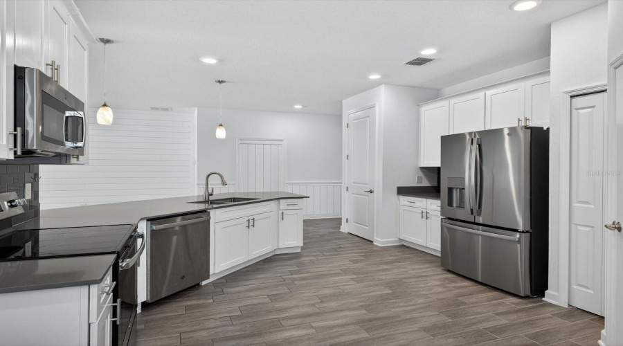 Lots of cabinet space