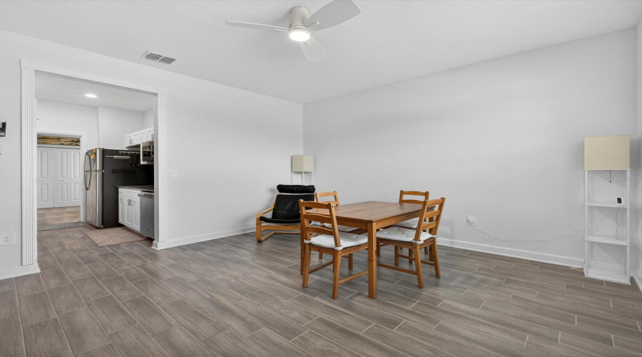 Apartment Living/Dining