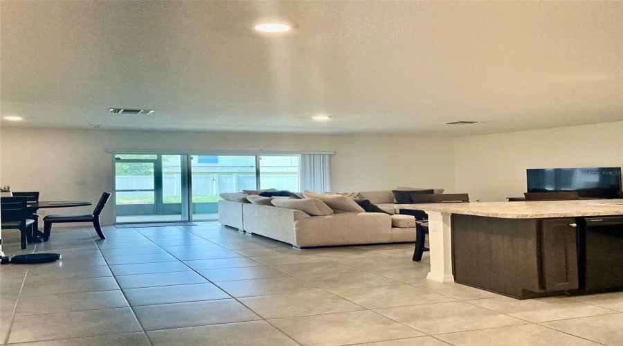 KISSIMMEE, Florida 34747, 3 Bedrooms Bedrooms, ,2 BathroomsBathrooms,Residential,For Sale,ALBA,0,MFRO6319729