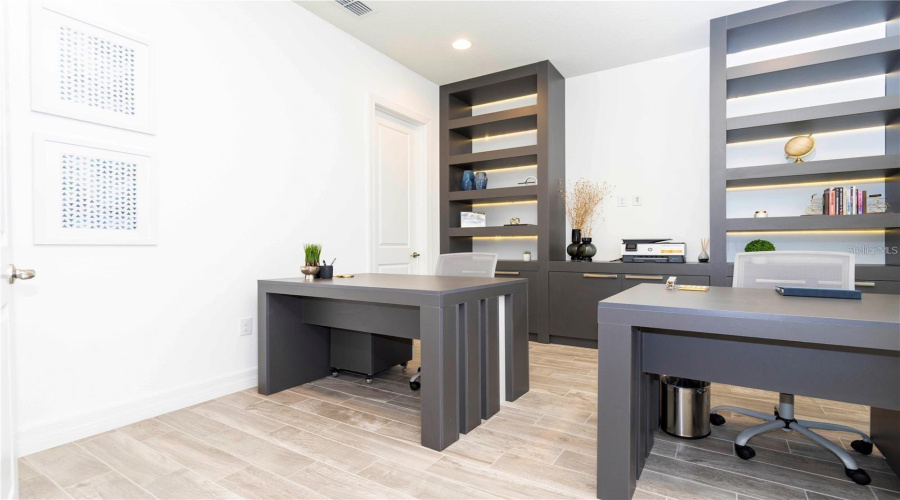 ORLANDO, Florida 32836, 6 Bedrooms Bedrooms, ,4 BathroomsBathrooms,Residential,For Sale,WANDERING,0,MFRS5147298