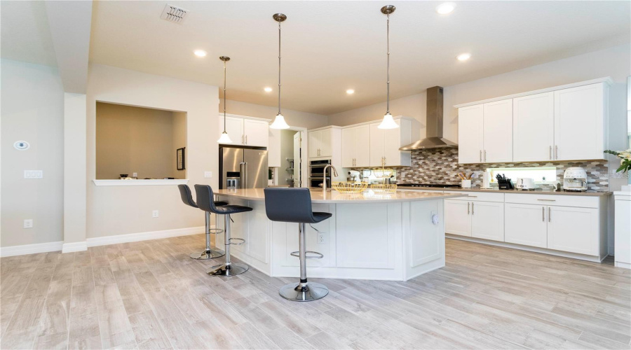 ORLANDO, Florida 32836, 6 Bedrooms Bedrooms, ,4 BathroomsBathrooms,Residential,For Sale,WANDERING,0,MFRS5147298