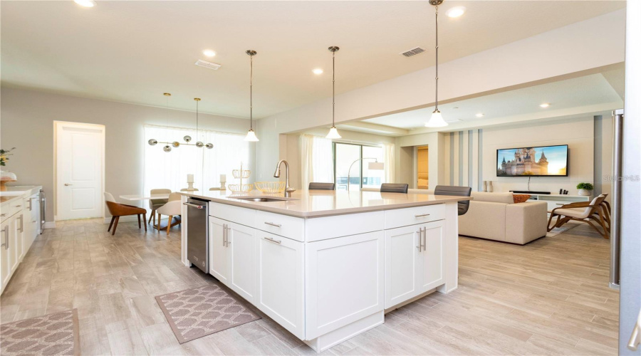 ORLANDO, Florida 32836, 6 Bedrooms Bedrooms, ,4 BathroomsBathrooms,Residential,For Sale,WANDERING,0,MFRS5147298