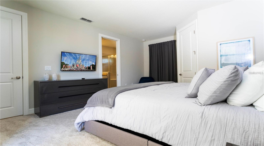 ORLANDO, Florida 32836, 6 Bedrooms Bedrooms, ,4 BathroomsBathrooms,Residential,For Sale,WANDERING,0,MFRS5147298