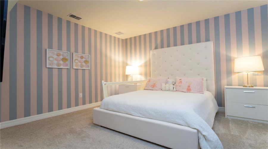 ORLANDO, Florida 32836, 6 Bedrooms Bedrooms, ,4 BathroomsBathrooms,Residential,For Sale,WANDERING,0,MFRS5147298