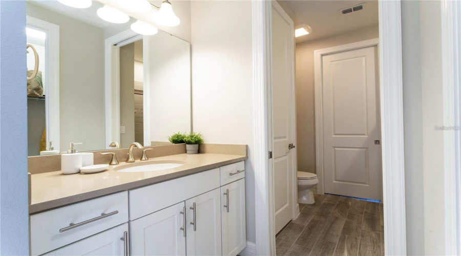 ORLANDO, Florida 32836, 6 Bedrooms Bedrooms, ,4 BathroomsBathrooms,Residential,For Sale,WANDERING,0,MFRS5147298