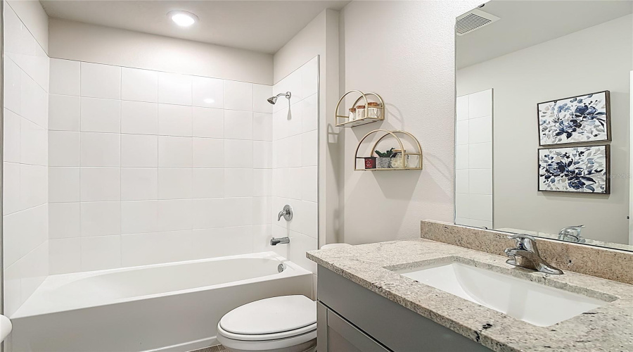 DAVENPORT, Florida 33896, 4 Bedrooms Bedrooms, ,3 BathroomsBathrooms,Residential,For Sale,VISTA VILLAGES BLVD,0,MFRS5147196