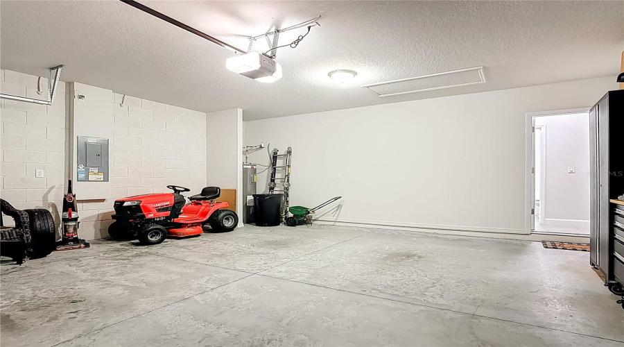 DAVENPORT, Florida 33896, 4 Bedrooms Bedrooms, ,3 BathroomsBathrooms,Residential,For Sale,VISTA VILLAGES BLVD,0,MFRS5147196