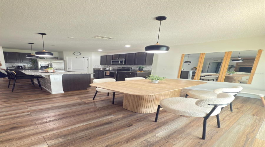 KISSIMMEE, Florida 34747, 5 Bedrooms Bedrooms, ,3 BathroomsBathrooms,Residential,For Sale,PYRUS,0,MFRS5147295