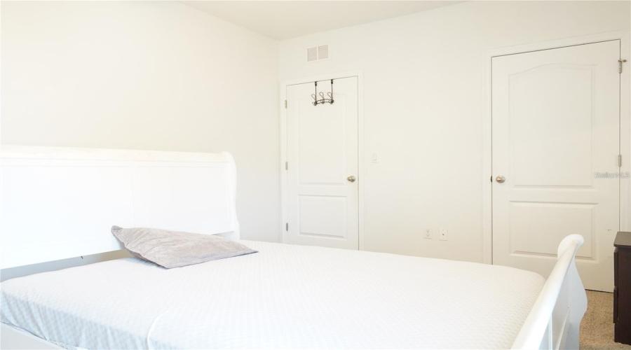 KISSIMMEE, Florida 34747, 5 Bedrooms Bedrooms, ,3 BathroomsBathrooms,Residential,For Sale,PYRUS,0,MFRS5147295