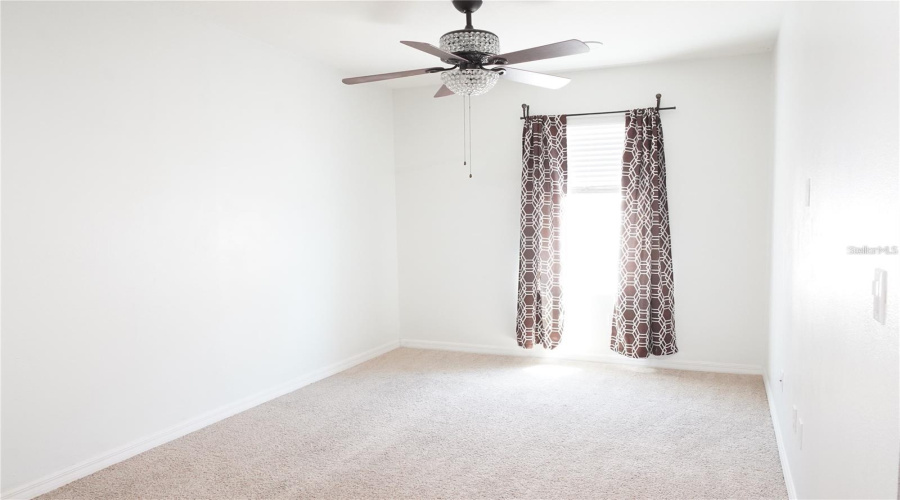 KISSIMMEE, Florida 34747, 5 Bedrooms Bedrooms, ,3 BathroomsBathrooms,Residential,For Sale,PYRUS,0,MFRS5147295