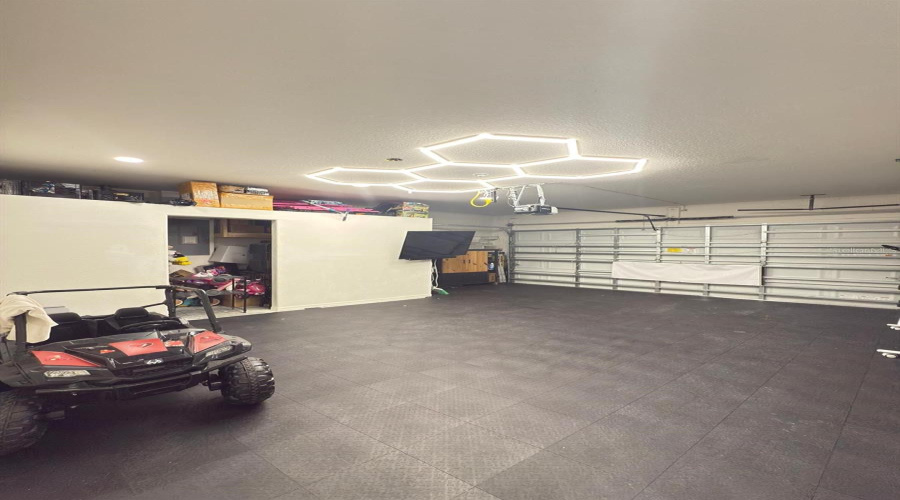 KISSIMMEE, Florida 34747, 5 Bedrooms Bedrooms, ,3 BathroomsBathrooms,Residential,For Sale,PYRUS,0,MFRS5147295