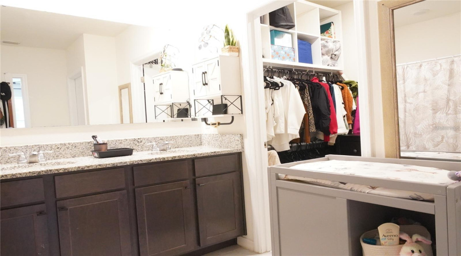 KISSIMMEE, Florida 34747, 5 Bedrooms Bedrooms, ,3 BathroomsBathrooms,Residential,For Sale,PYRUS,0,MFRS5147295