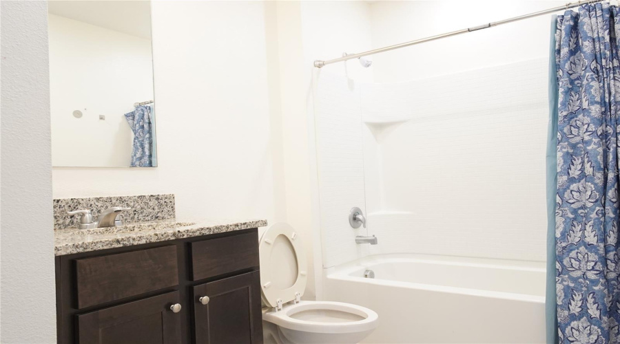 KISSIMMEE, Florida 34747, 5 Bedrooms Bedrooms, ,3 BathroomsBathrooms,Residential,For Sale,PYRUS,0,MFRS5147295