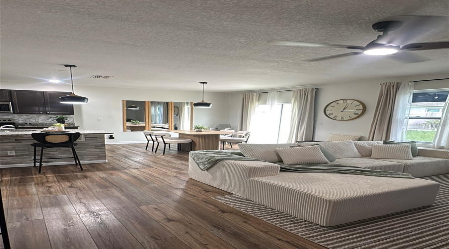 KISSIMMEE, Florida 34747, 5 Bedrooms Bedrooms, ,3 BathroomsBathrooms,Residential,For Sale,PYRUS,0,MFRS5147295