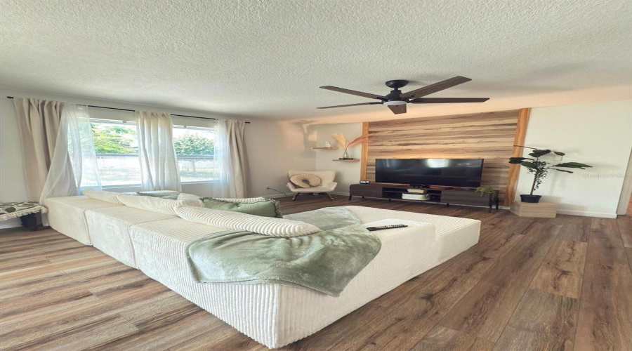 KISSIMMEE, Florida 34747, 5 Bedrooms Bedrooms, ,3 BathroomsBathrooms,Residential,For Sale,PYRUS,0,MFRS5147295