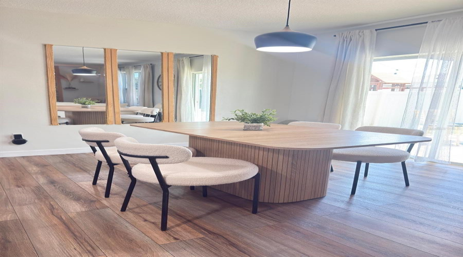 KISSIMMEE, Florida 34747, 5 Bedrooms Bedrooms, ,3 BathroomsBathrooms,Residential,For Sale,PYRUS,0,MFRS5147295