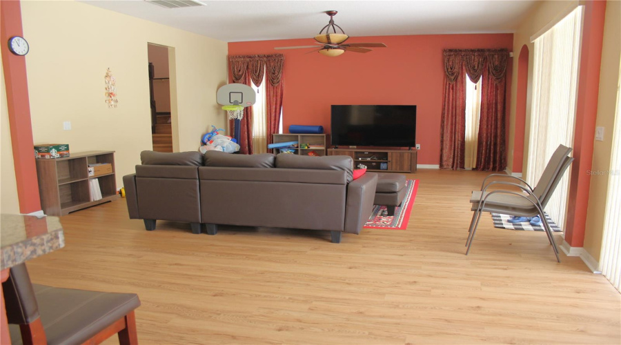 KISSIMMEE, Florida 34746, 5 Bedrooms Bedrooms, ,4 BathroomsBathrooms,Residential,For Sale,CHAPALA,0,MFRO6396893