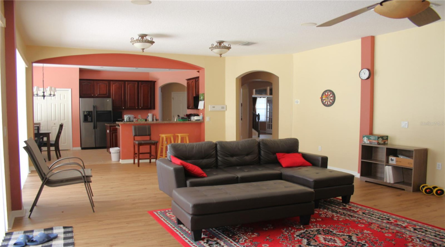 KISSIMMEE, Florida 34746, 5 Bedrooms Bedrooms, ,4 BathroomsBathrooms,Residential,For Sale,CHAPALA,0,MFRO6396893